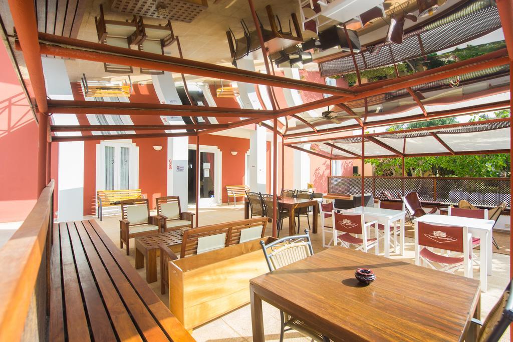 Апартаменты Club Pueblo Menorquin Сьюдадела Экстерьер фото
