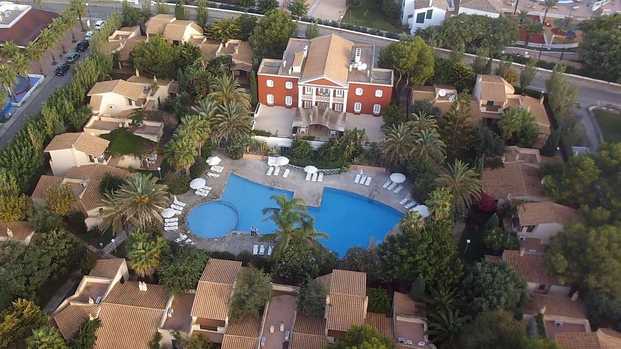 Апартаменты Club Pueblo Menorquin Сьюдадела Экстерьер фото